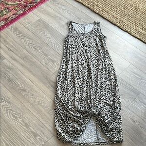 Leopard Print Sleeveless Maxi Dress